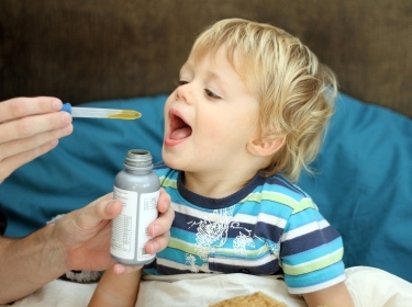 Кога е необходим антибиотик за кашлица при деца?