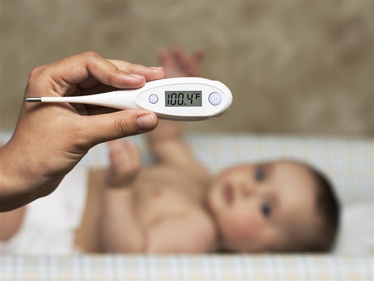 כיצד להקטין חום בתינוקות - מרכז לילדים חדשים