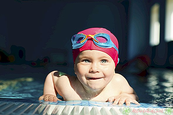 Een kind leren zwemmen